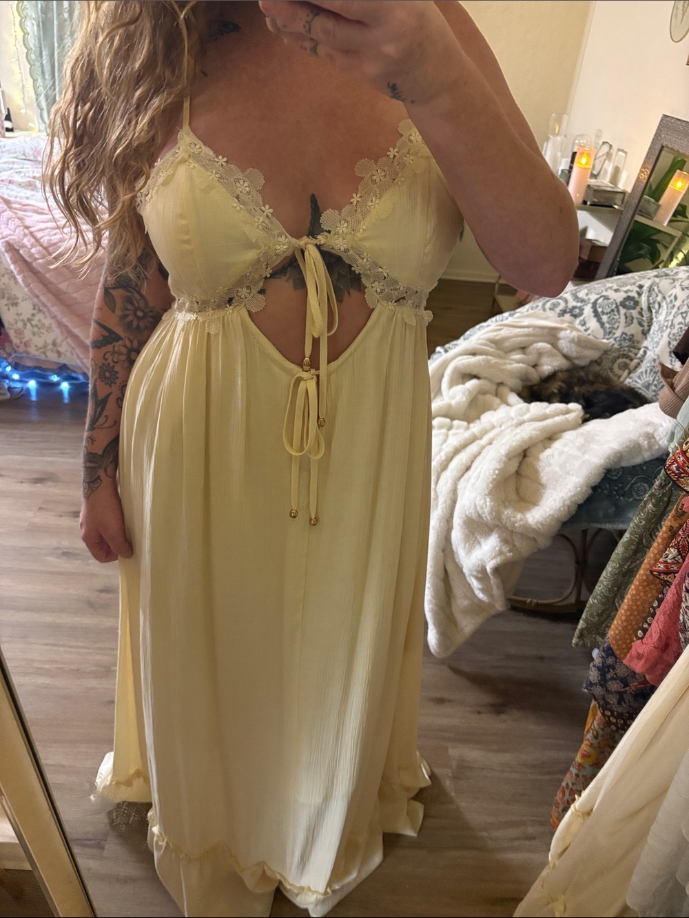 Women's Cream Lace-Trim Maxi Dress with Cutout